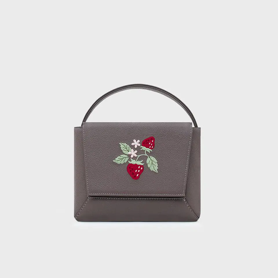 FLAP HANDBAG STRAWBERRY SUNDAE MARRÓN 1