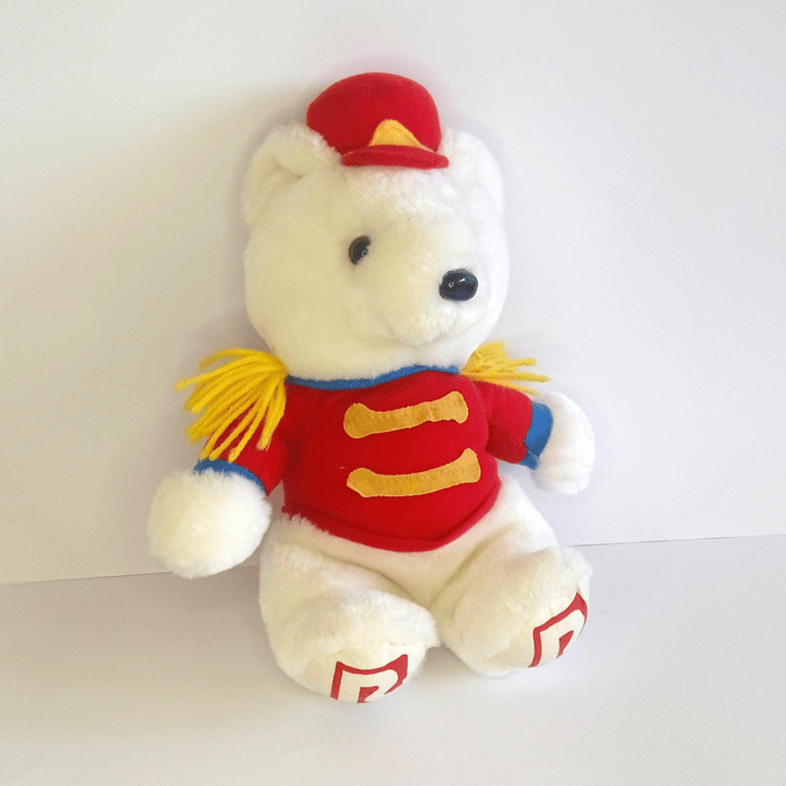 Oso de peluche de tienda Ripley con traje de banda - años 2000 1
