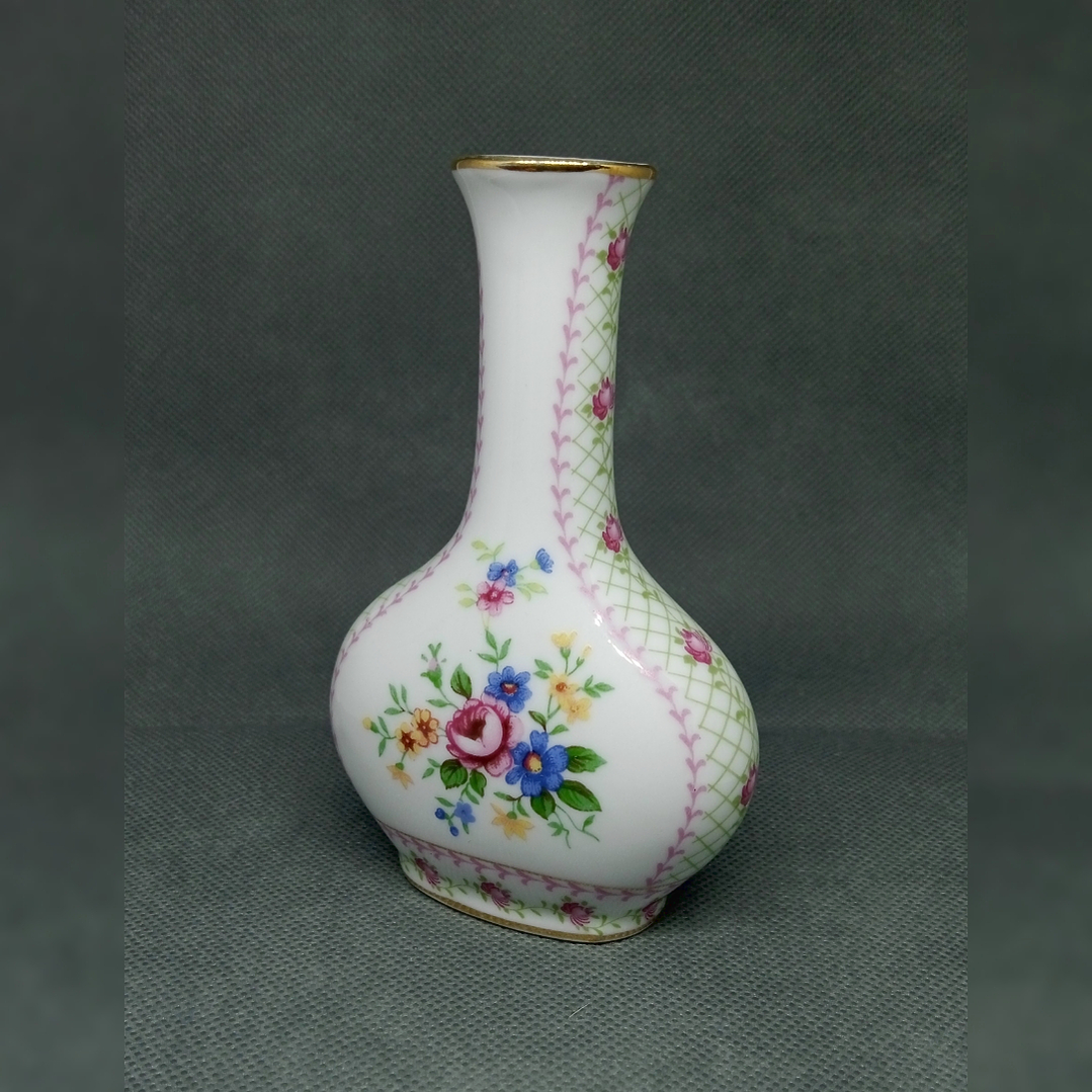 Florero de porcelana inglesa The Leonardo Collection 1