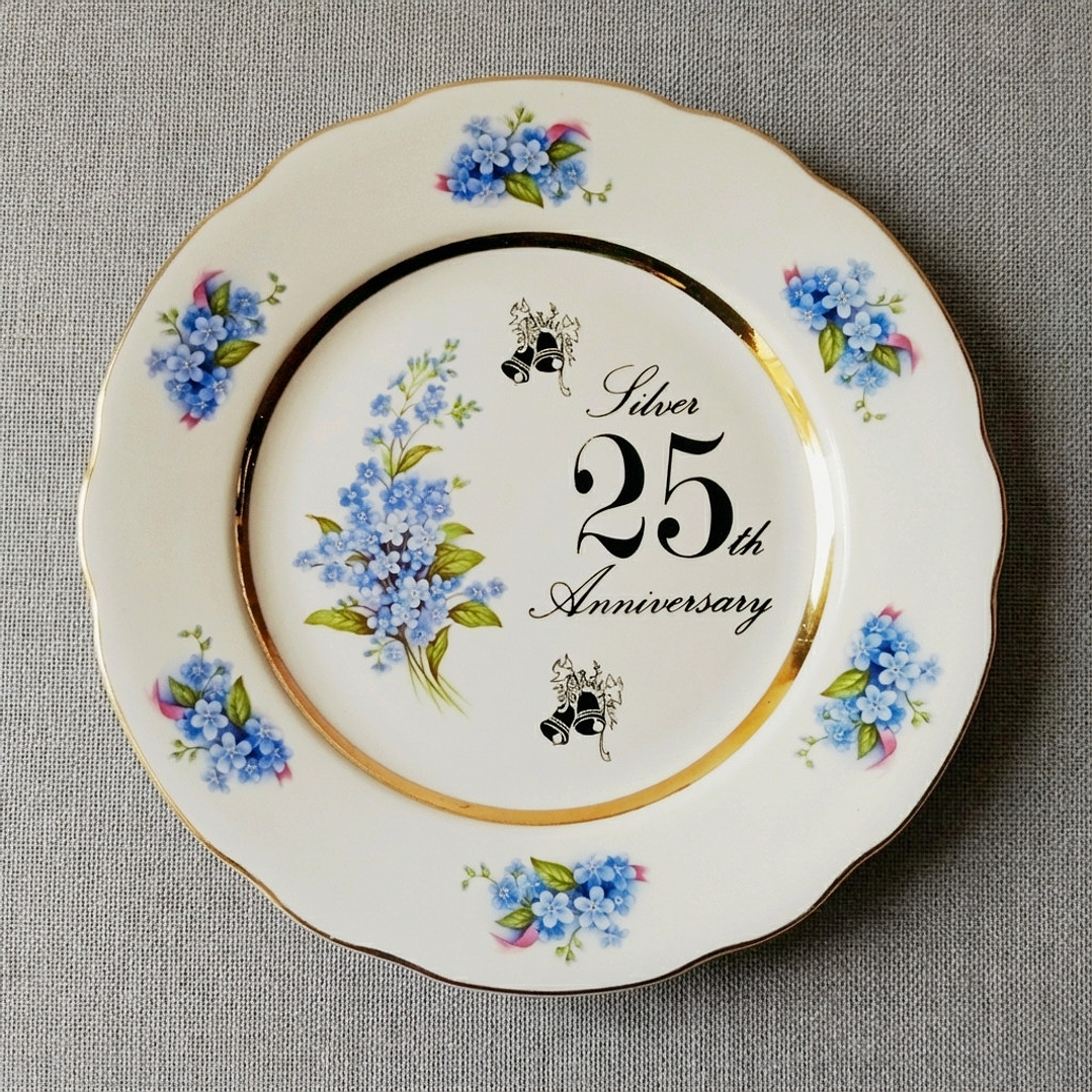 Plato decorativo porcelana inglesa 25º Aniversario 1