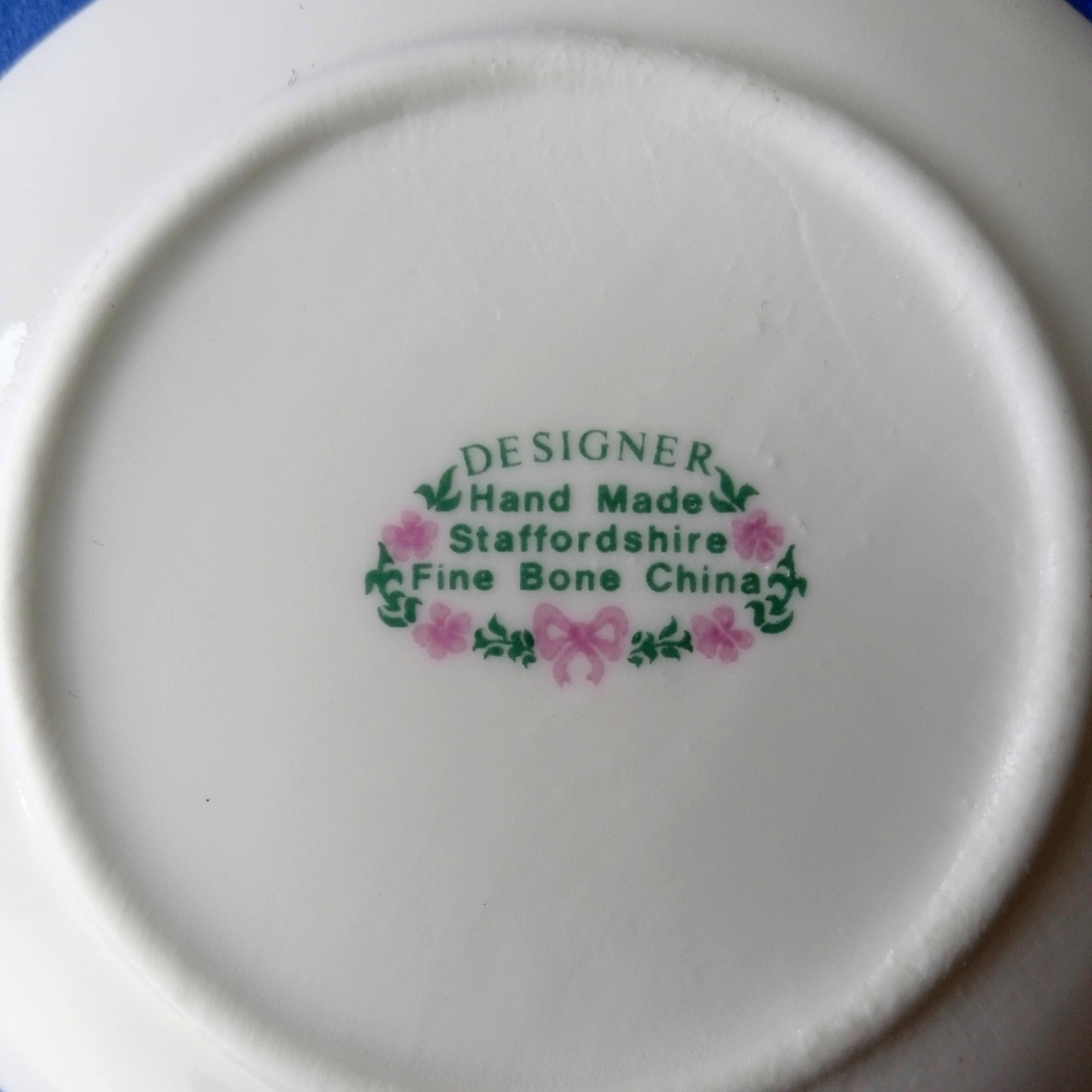 Plato pequeño de Hawker Hurricane - Inglaterra años 80 3