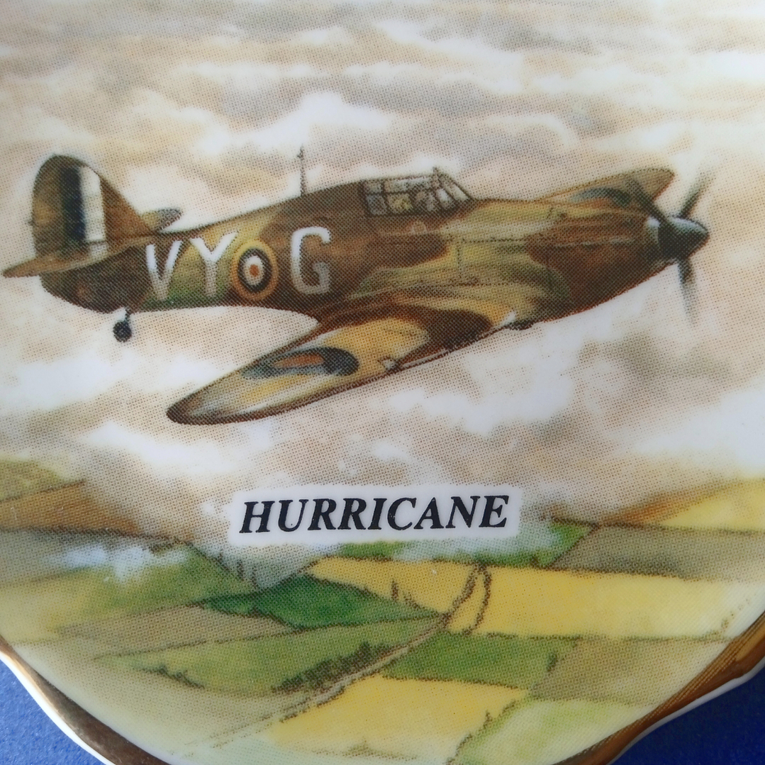 Plato pequeño de Hawker Hurricane - Inglaterra años 80 2