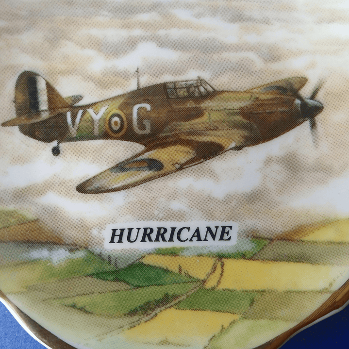 Plato pequeño de Hawker Hurricane - Inglaterra años 80 2