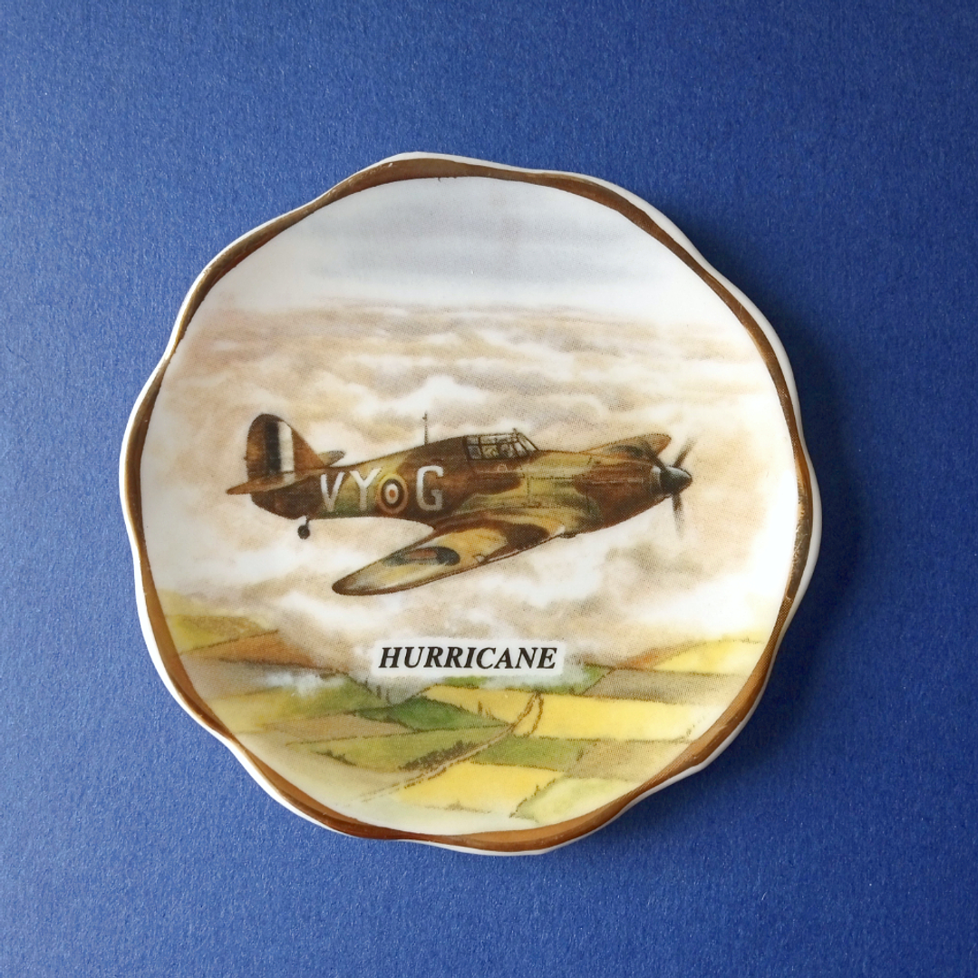 Plato pequeño de Hawker Hurricane - Inglaterra años 80 1