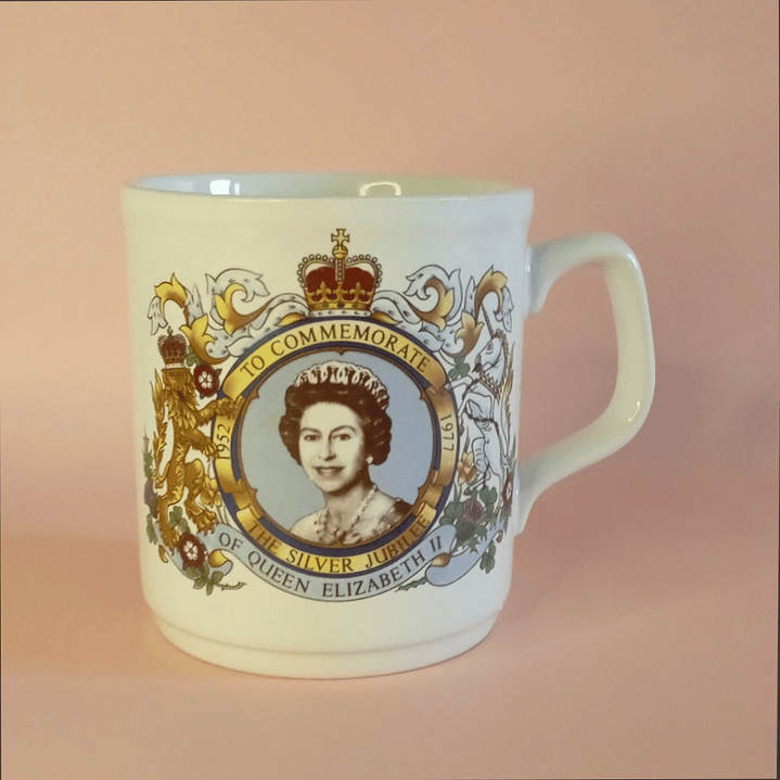 Tazón Jubileo de Plata Reina Isabel II – Cartwright, 1977 1