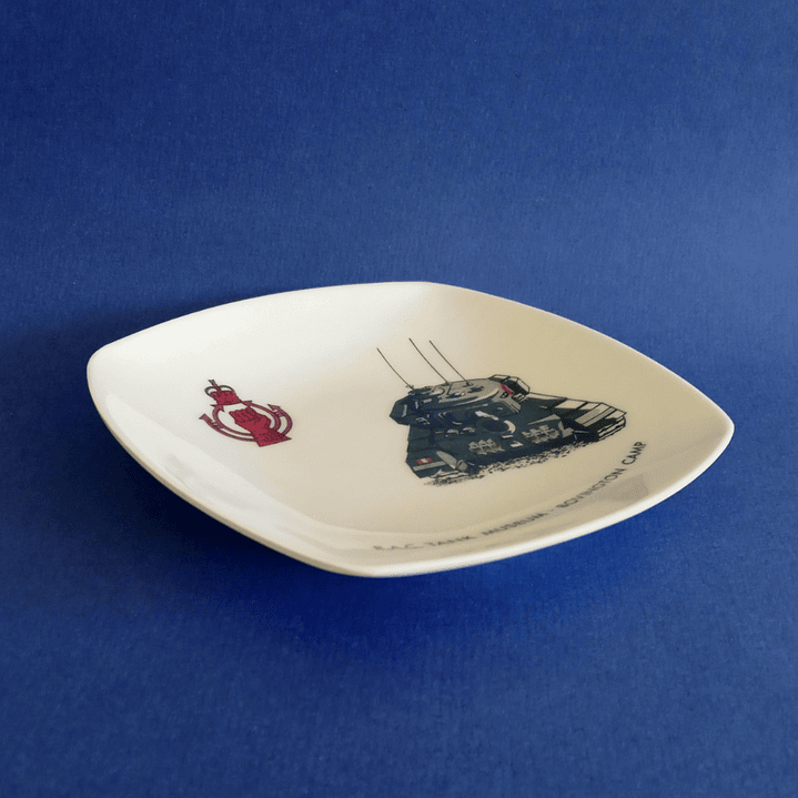 Plato  souvenir del Tank Museum de Inglaterra - años 70 3