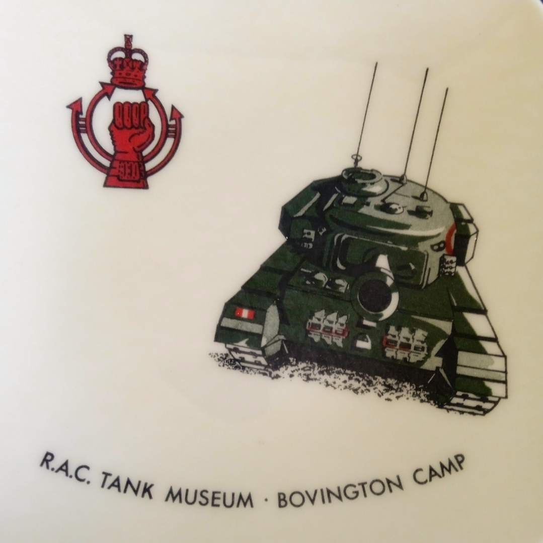 Plato  souvenir del Tank Museum de Inglaterra - años 70 2