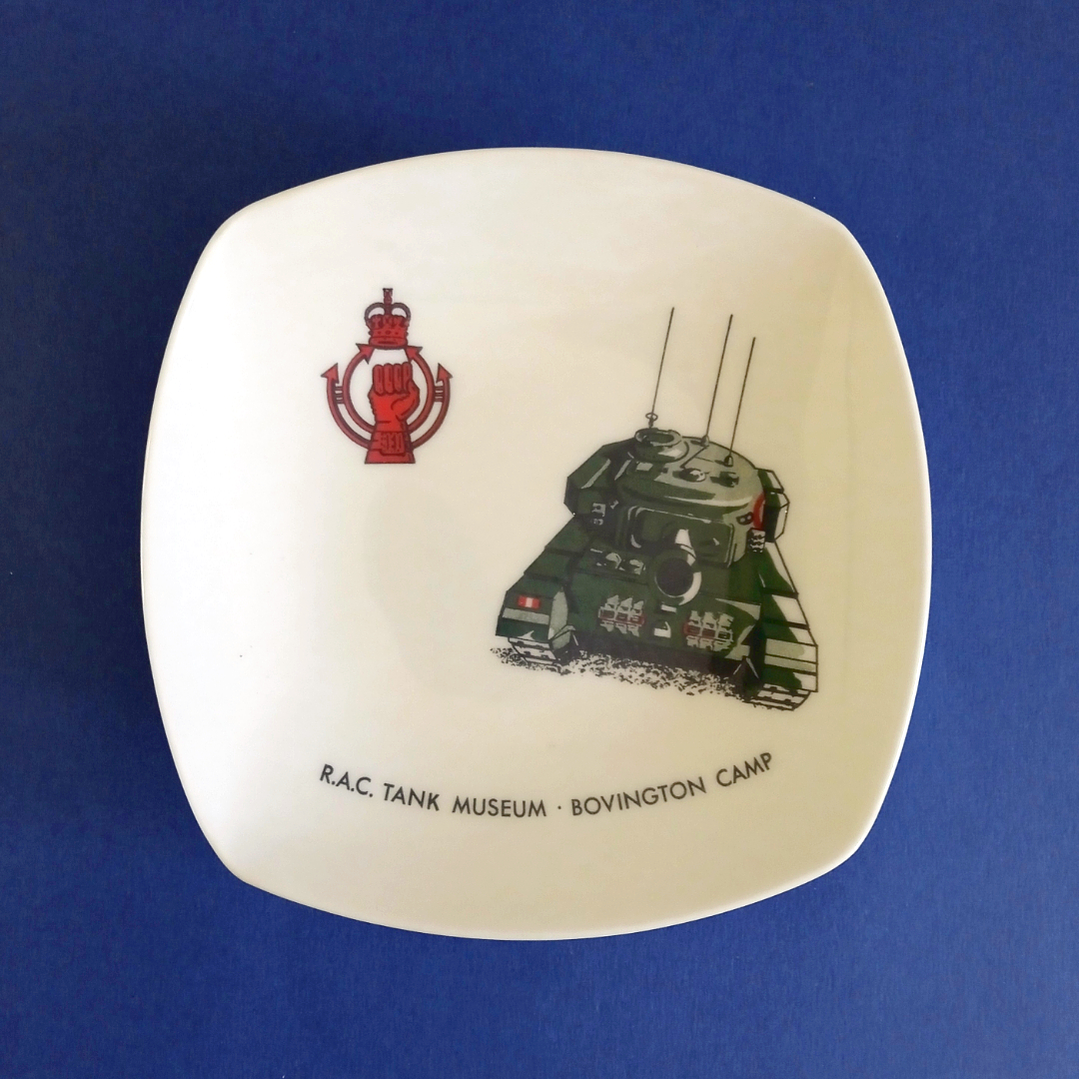 Plato  souvenir del Tank Museum de Inglaterra - años 70 1