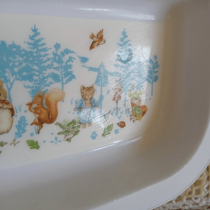 Plato decorativo Peter Rabbit, diseño inglés · años 90-2000 6