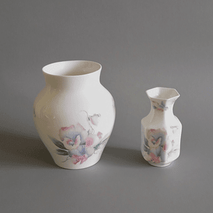 Pareja de floreros de porcelana inglesa Aynsley · años 80