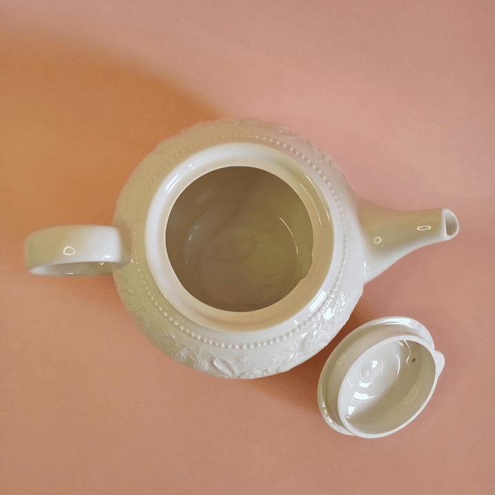 Tetera inglesa Barratt's con relieve de fresas · años 70 7