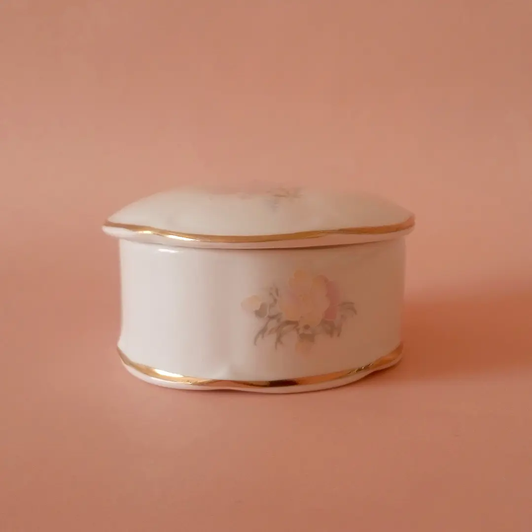 Joyero de porcelana fina · Staffordshire, Inglaterra · años 80-90 5