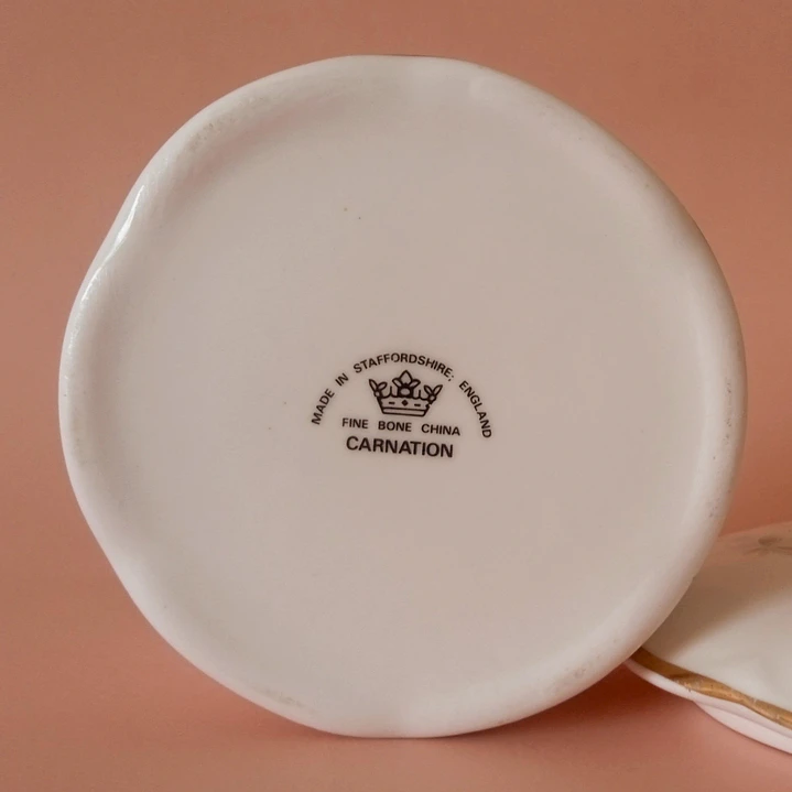 Joyero de porcelana fina · Staffordshire, Inglaterra · años 80-90 3