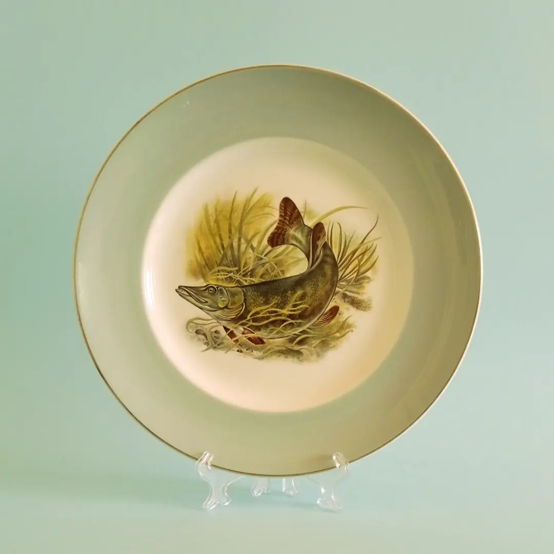 Par de platos decorativos europeos vintage · motivo de peces 2