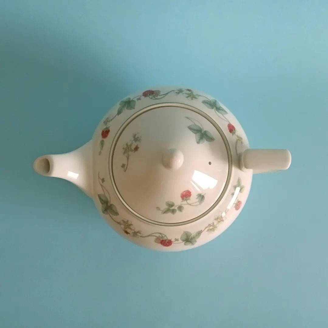 Tetera inglesa Wedgwood • Queen's Ware 