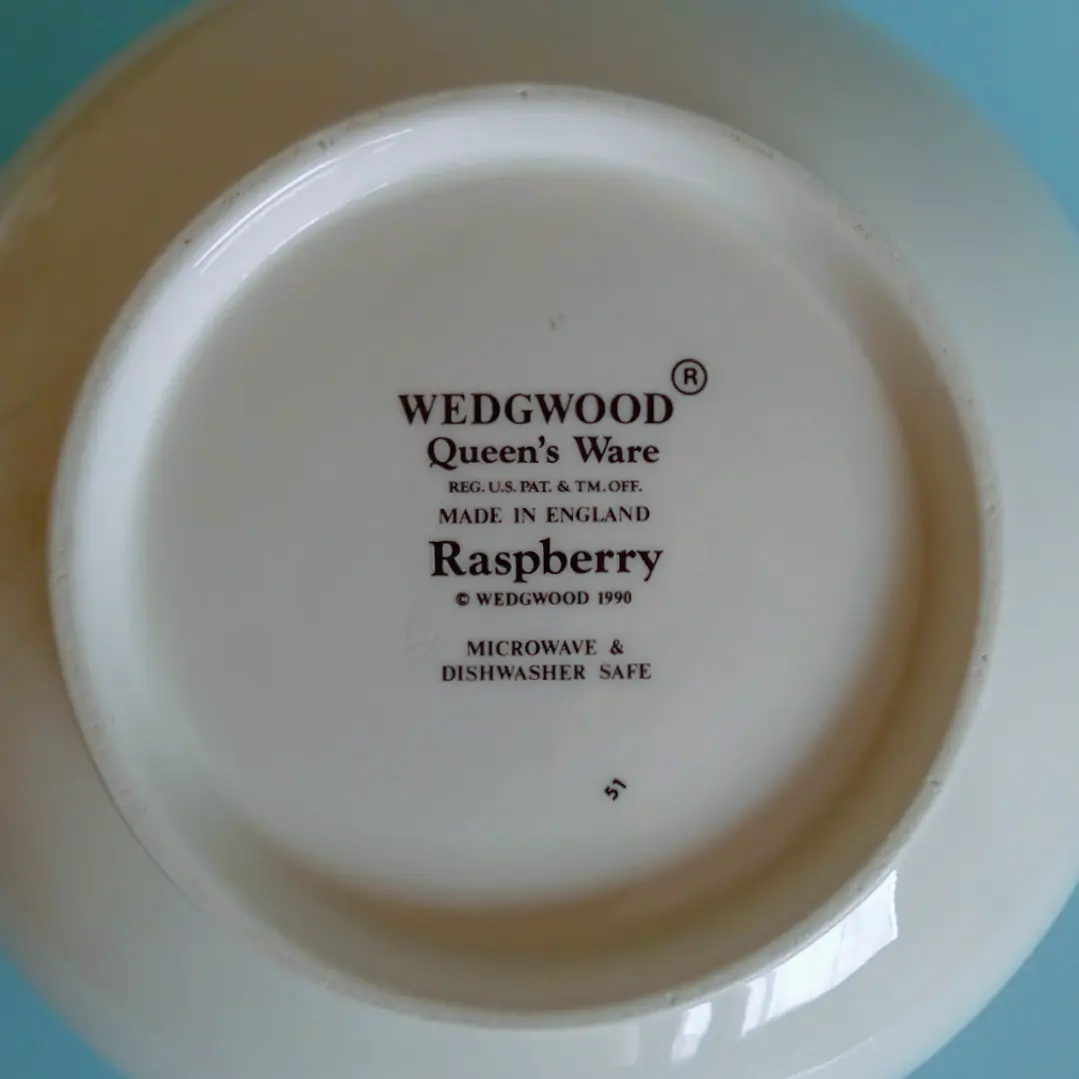 Tetera inglesa Wedgwood • Queen's Ware 