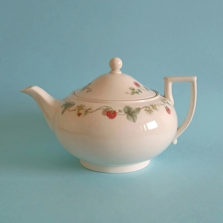 Tetera inglesa Wedgwood • Queen's Ware 