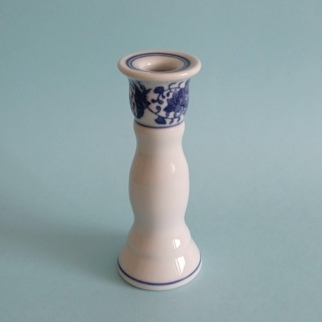 Candelero vintage de porcelana estilo oriental • azul y blanco