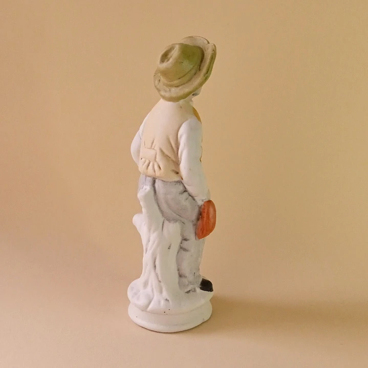 Figura de campesino en porcelana bisque vintage 3