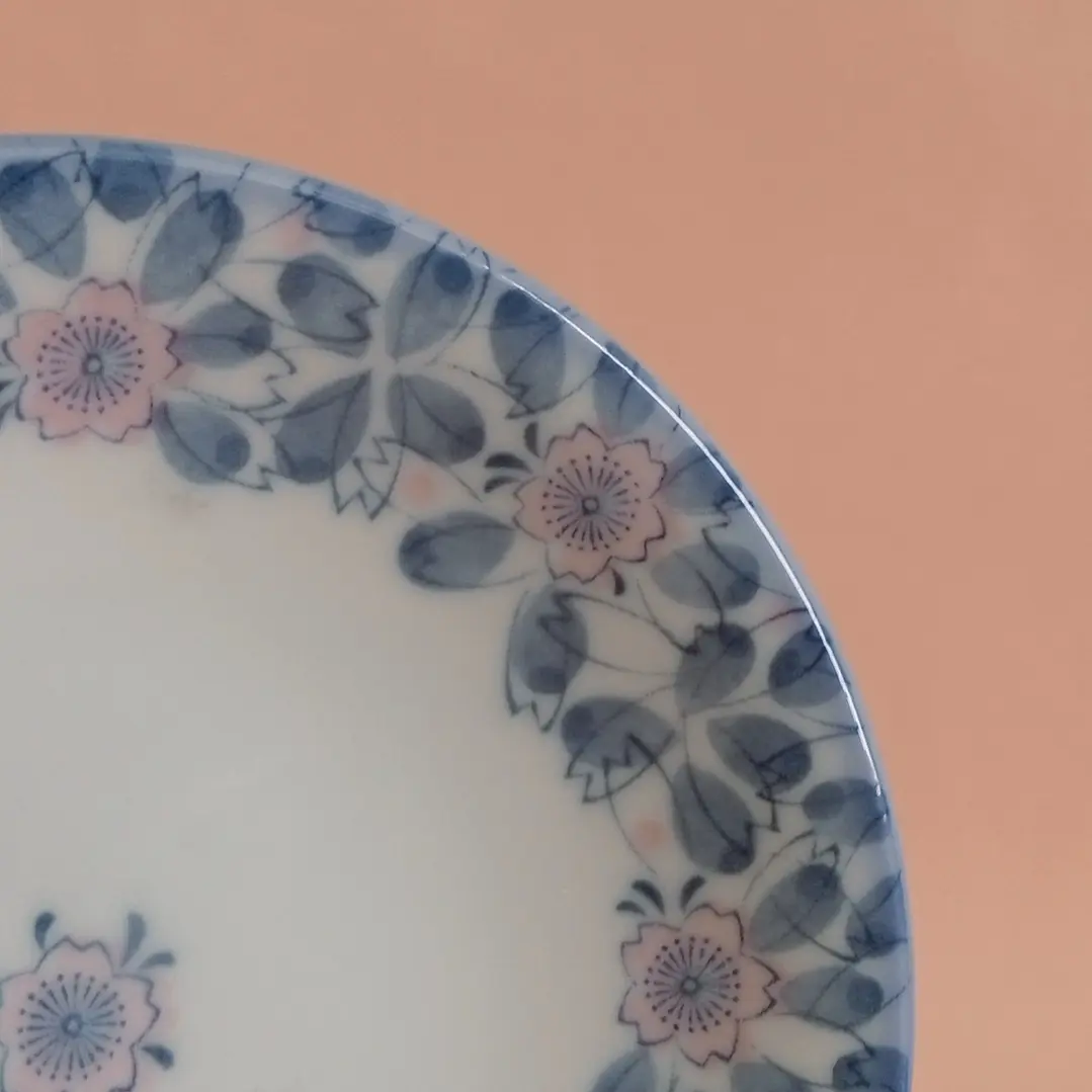 Dos platitos de porcelana vintage floreada 2