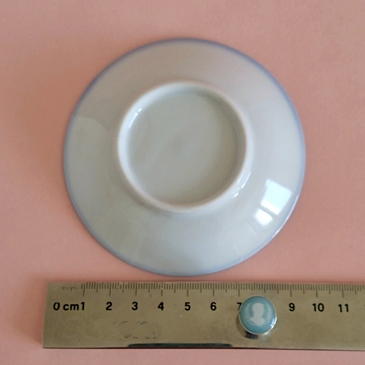 Dos platitos de porcelana vintage floreada 5