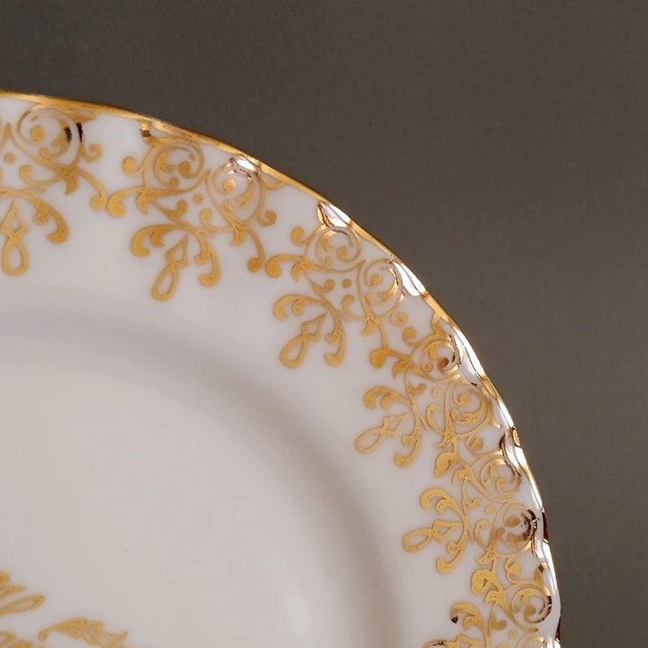 Plato decorativo de porcelana Royal Albert “Happy Anniversary” 3