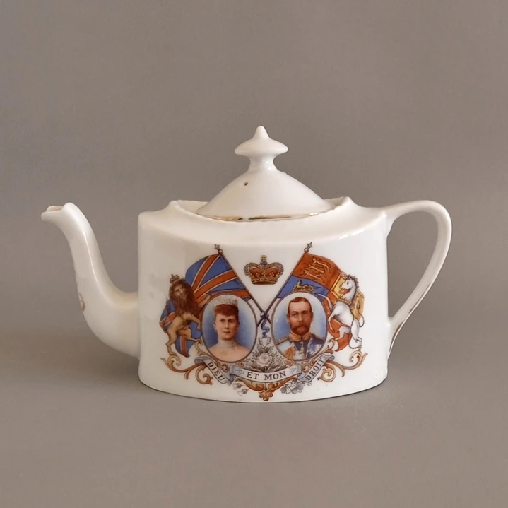 Tetera inglesa Coronación Jorge V • 1911 • Restaurada 1