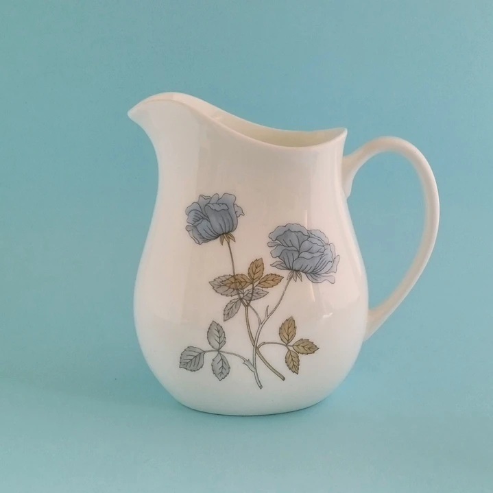 Lechero de porcelana Wedgwood 