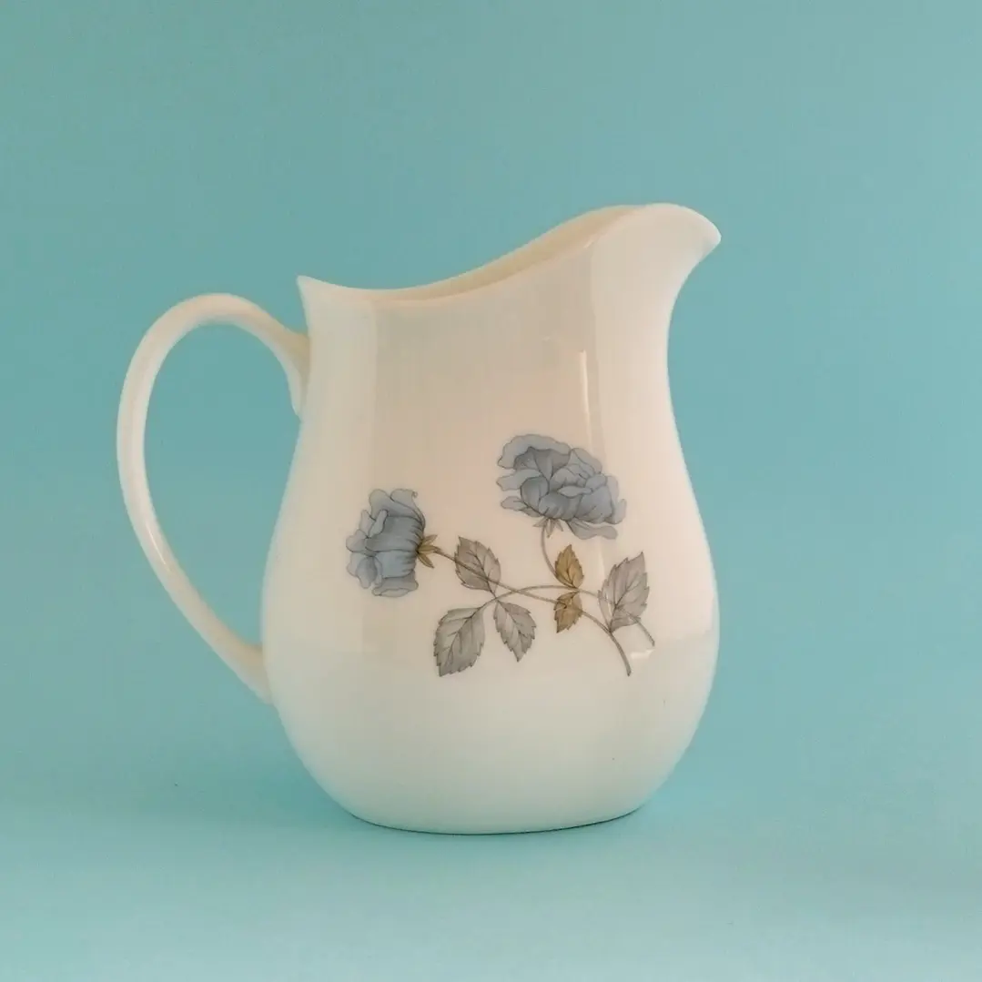 Lechero de porcelana Wedgwood 