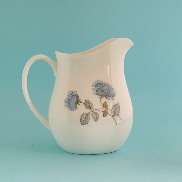 Lechero de porcelana Wedgwood 