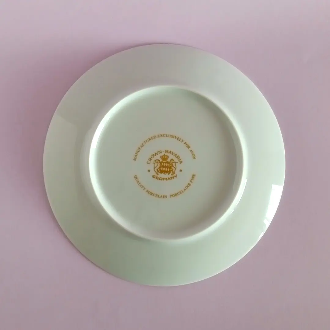 Plato decorativo alemán Crown Bavaria para Avon – Diseño frutillas 5