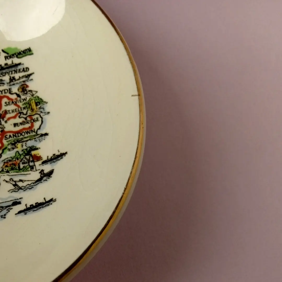 Pequeño plato vintage souvenir Isla de Wight • Inglaterra 7