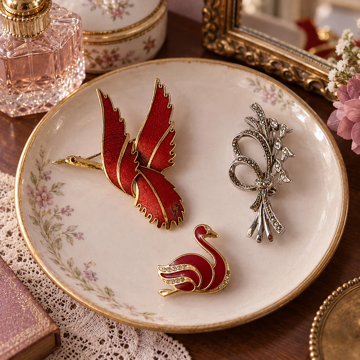 Tres prendedores vintage • Aves y Ramo Floral 7