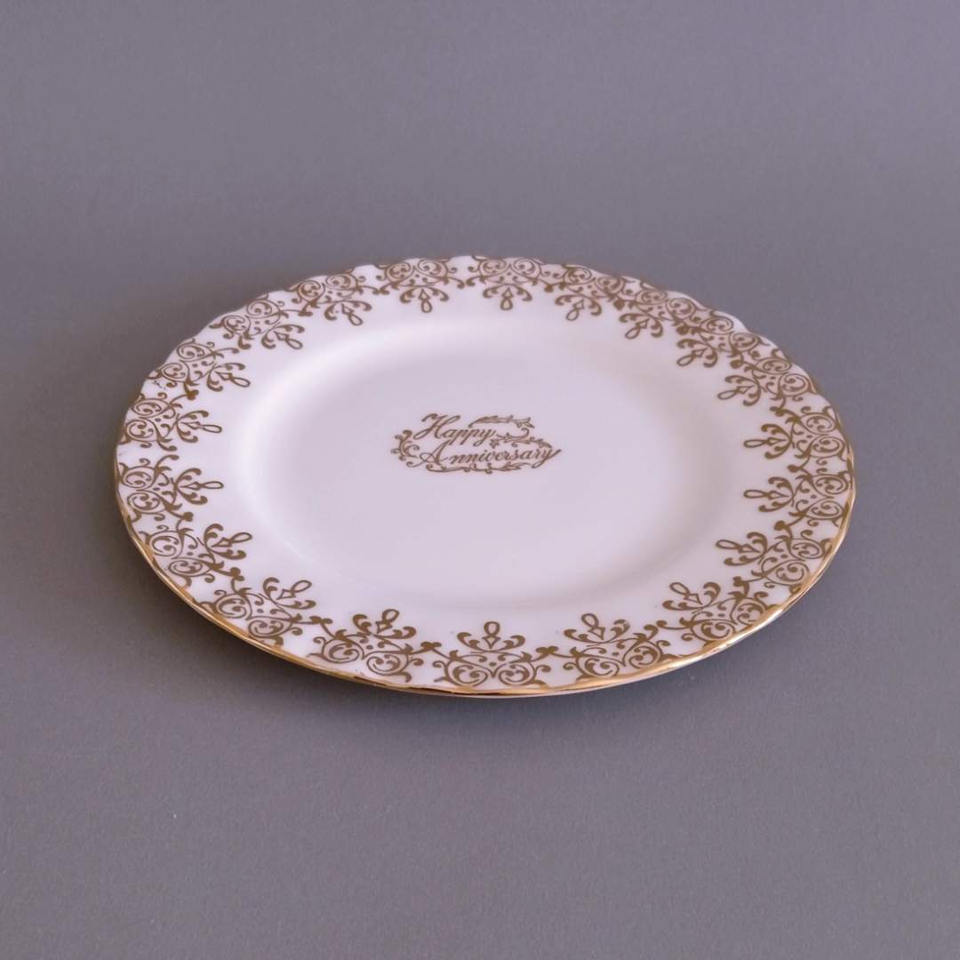 Plato decorativo de porcelana Royal Albert “Happy Anniversary” 2