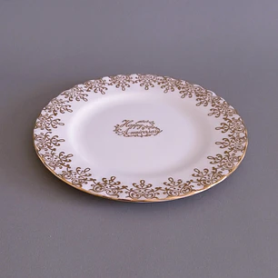 Plato decorativo de porcelana Royal Albert “Happy Anniversary”