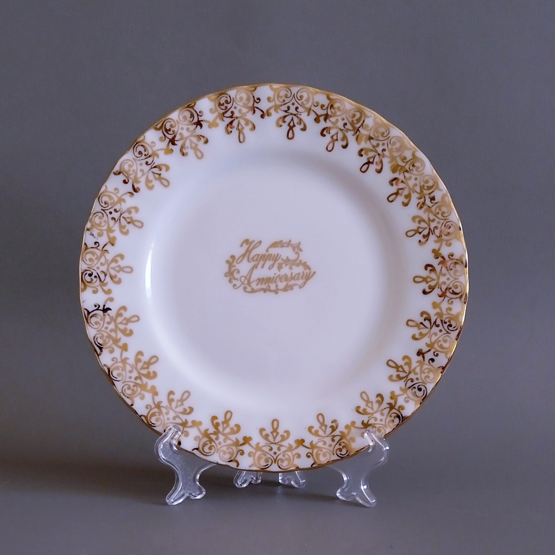Plato decorativo de porcelana Royal Albert “Happy Anniversary” 1