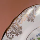 Plato inglés de porcelana • decoración floral y dorada - Miniatura 3