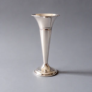 Florero bañado en plata inglés•  17 cm