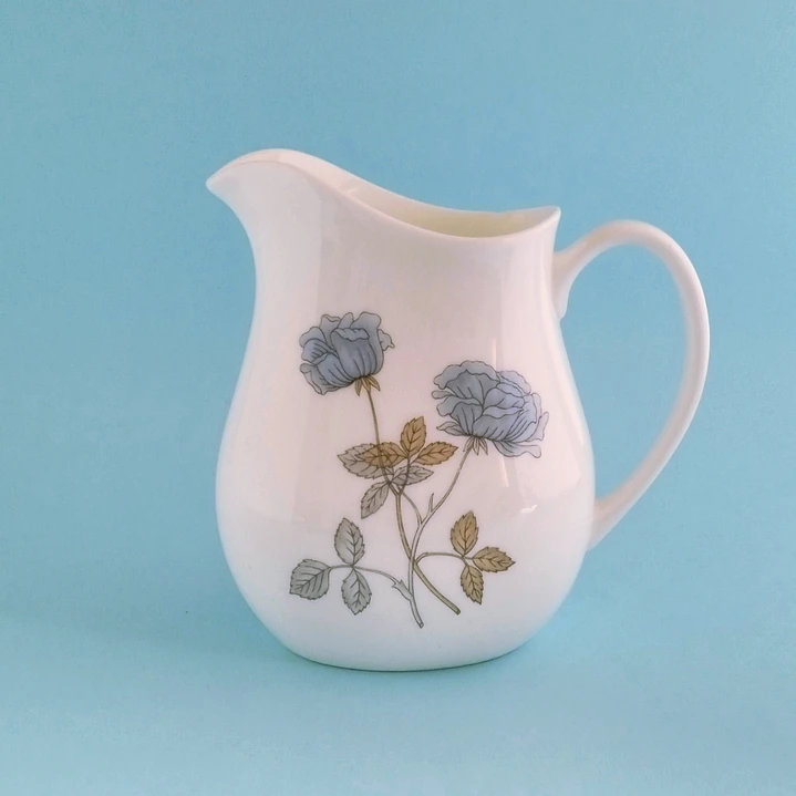 Lechero de porcelana Wedgwood 