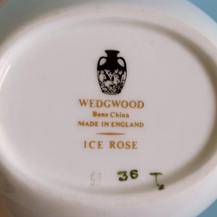 Lechero de porcelana Wedgwood 