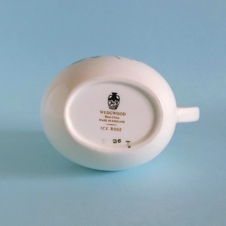 Lechero de porcelana Wedgwood 