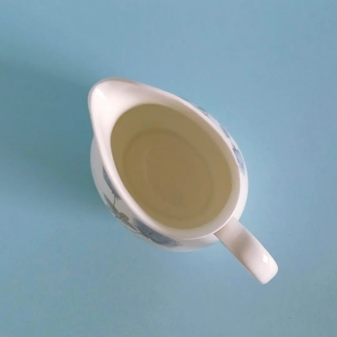 Lechero de porcelana Wedgwood 