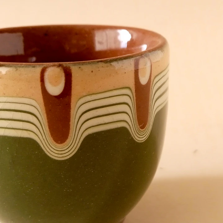 Copa para huevo europea de cerámica esmaltada • años 70 • pequeño detalle 3