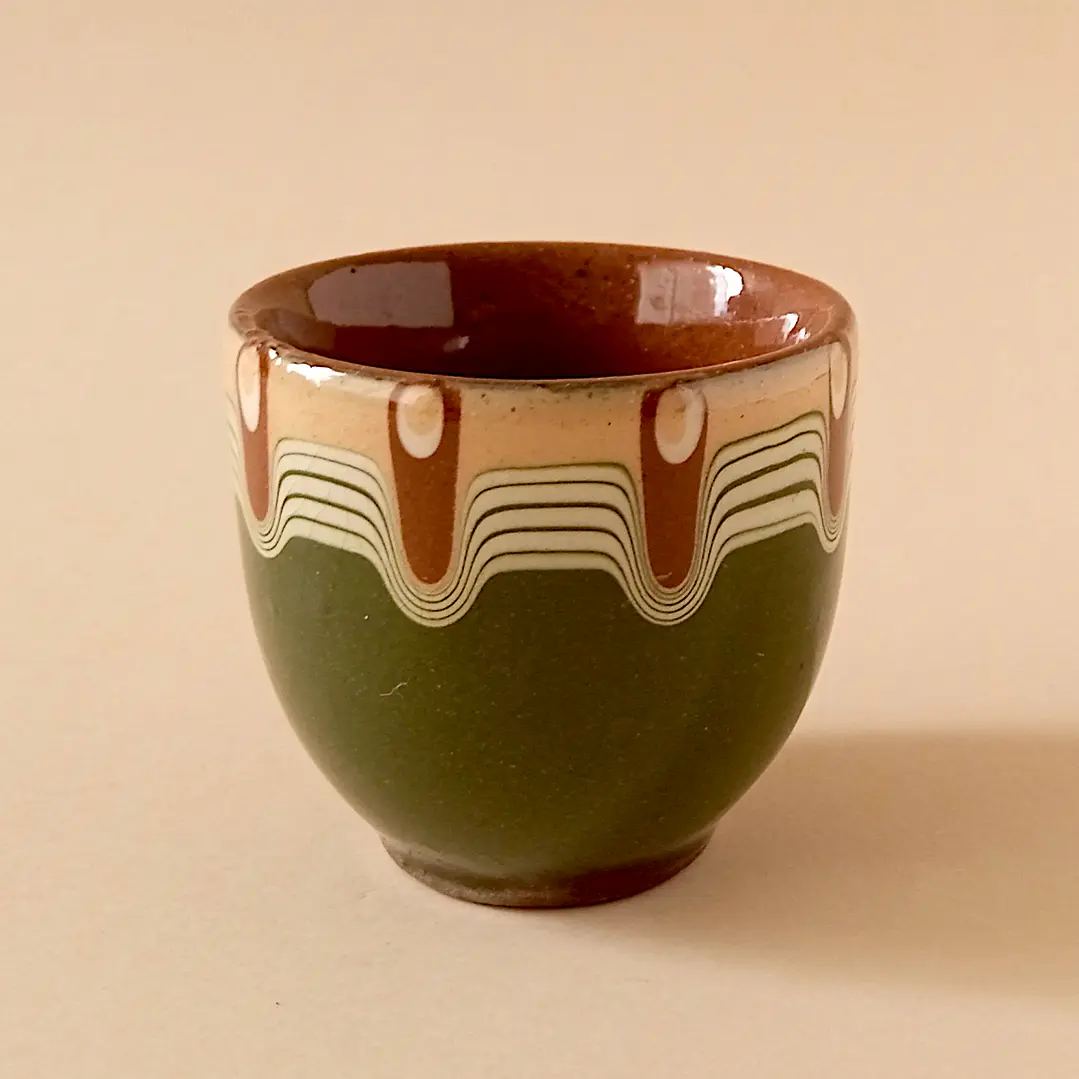 Copa para huevo europea de cerámica esmaltada • años 70 • pequeño detalle 1