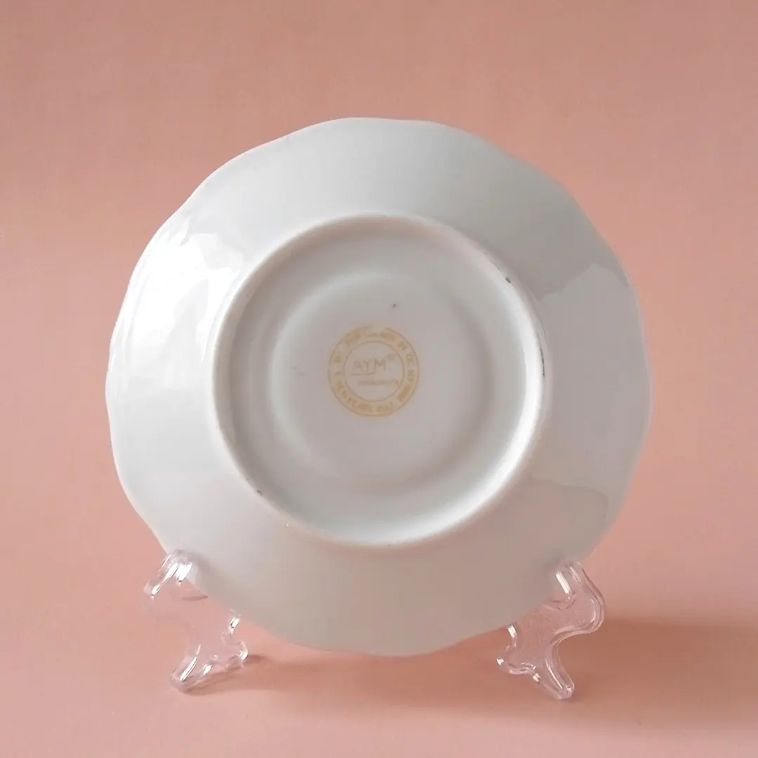 Platito de porcelana con decoración plateada • 11 cm 4