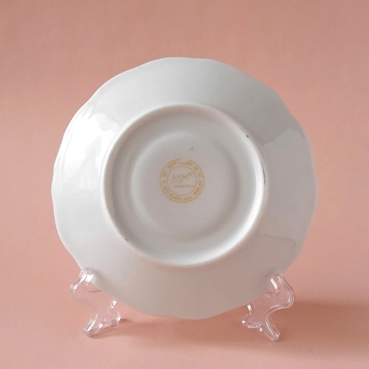 Platito de porcelana con decoración plateada • 11 cm 4