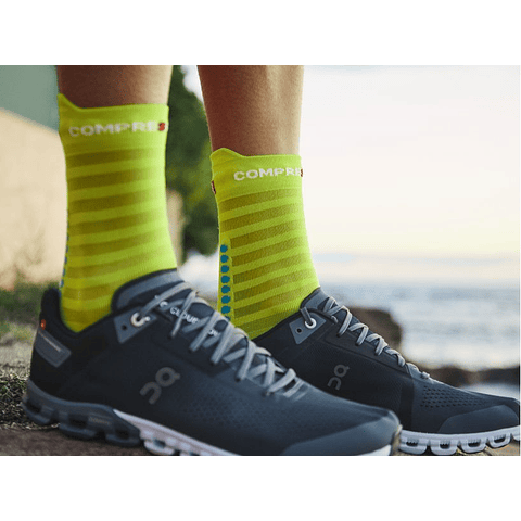 Compressport Pro Racing Socks V4.0 Ultralight Run High- Primerose Blue