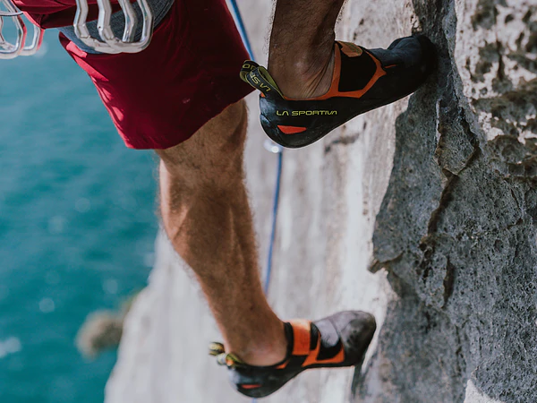 ¿Cómo elegir la zapatilla de escalada adecuada?