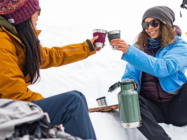 Ropa y Equipo Esencial para Trekking en Invierno
