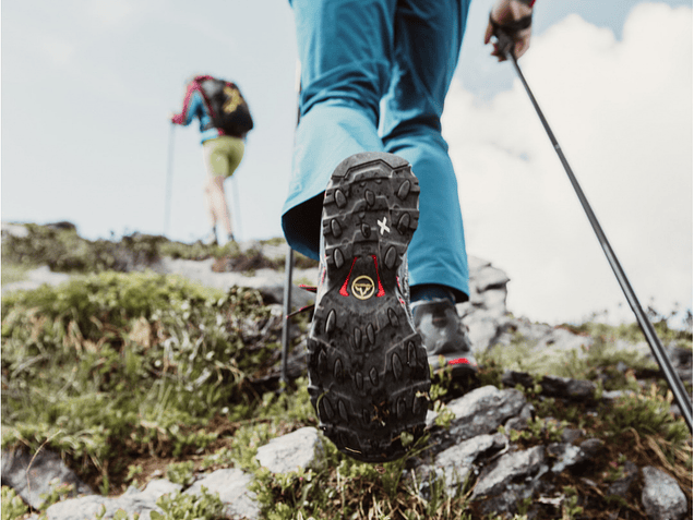 5 caminatas fáciles para tus días de verano cerca de Santiago